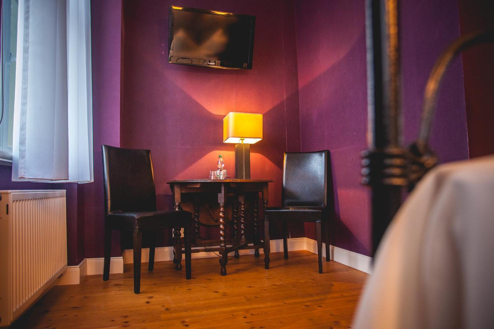 Hotel Alexander Wiesbaden Rum bild