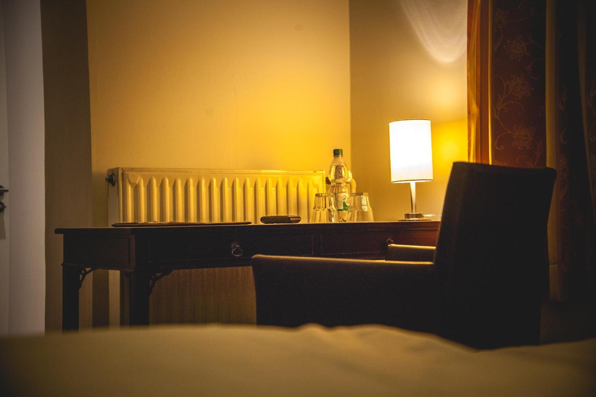 Hotel Alexander Wiesbaden Rum bild